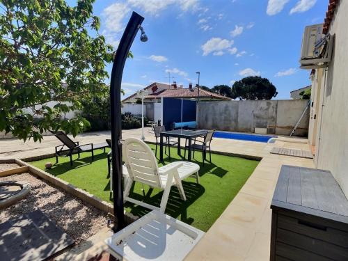 Cimm Valras Charmante villa avec piscine pour 4 personnes
