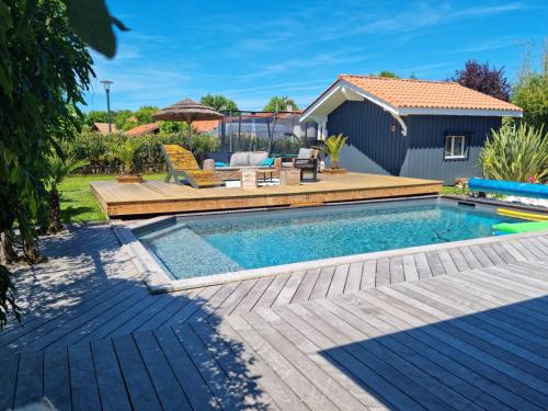 Villa Villa climatisée avec piscine à LEGE CAP FERRET 1 Impasse des Agacats Lège