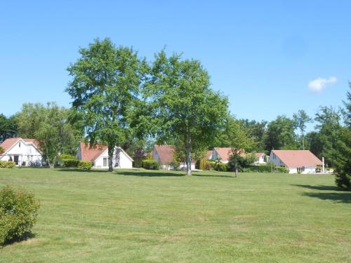 Comfortable home with terrace in a pleasant holiday village