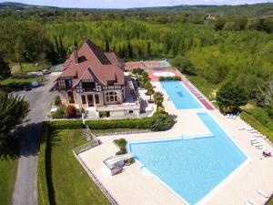 Comfortable home with terrace in a pleasant holiday village