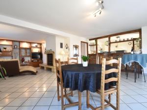 Comfortable villa near Alvignac with private swimming pool and stunning view