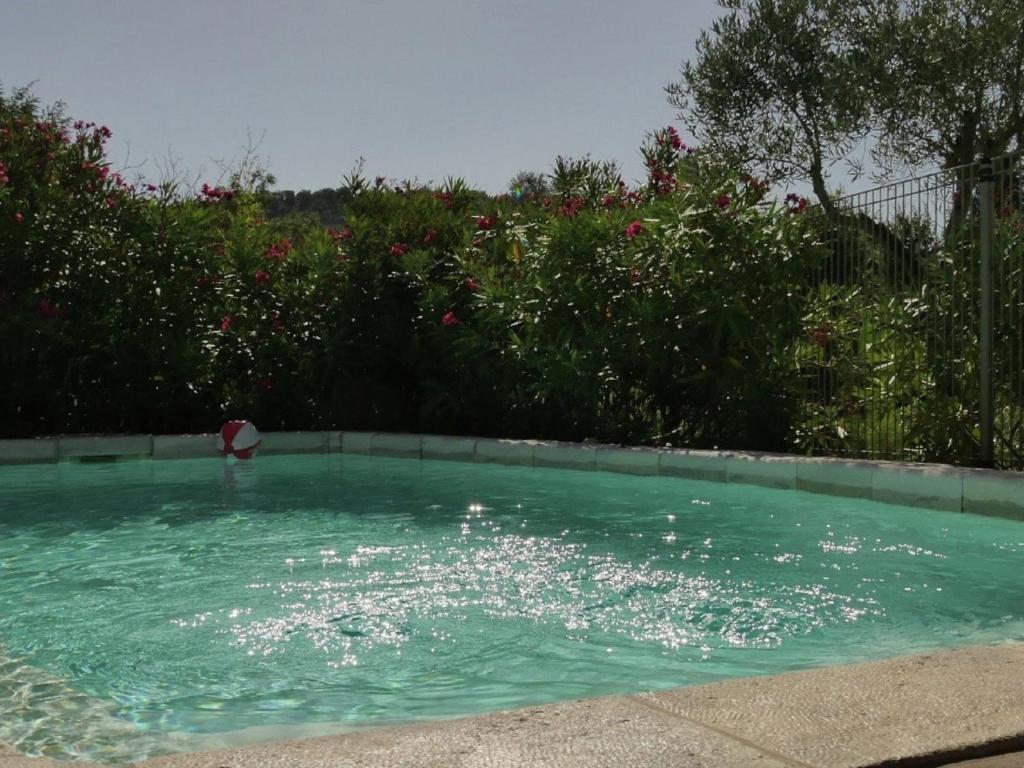 Villa Comfortable villa with private swimming pool and close to the Ard che River  7120 Auriolles