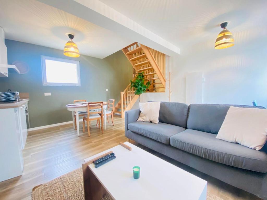 Comfortable villa with private swimming pool and close to the Ard che River 7120 Auriolles
