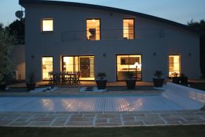 Contemporary Villa of Kerseal