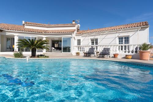 COR4 Spacieuse villa, piscine privative Vue mer SAINT PIERRE LA MER
