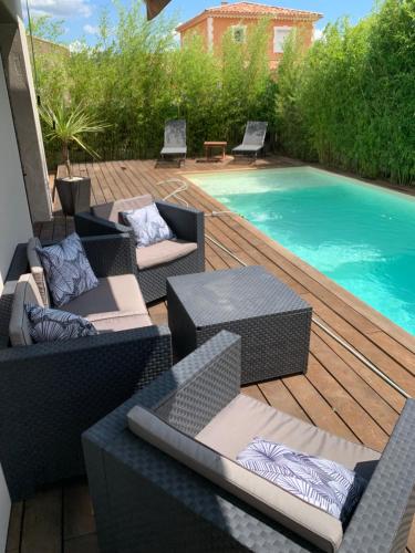 Villa Cosy avec piscine chauffée Pierrelatte france