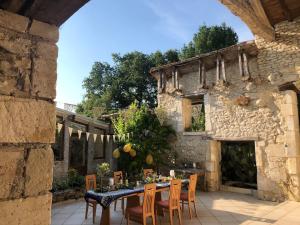 Country villa for 19 pool cinema football pitch