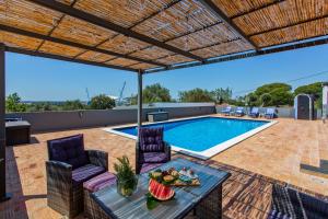 Villa Countryside Villa w Panoramic View, Roof Terrace, Private Garden & Pool 196A EM520-3 8135-157 Loulé Algarve