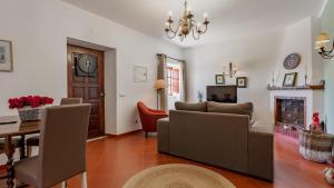 Cozy Algarve Home with Vineyard View Near Beaches