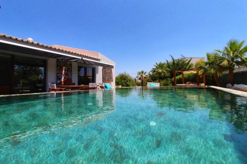 Cozy Luxury Pool Villa Bali with a big privat garden