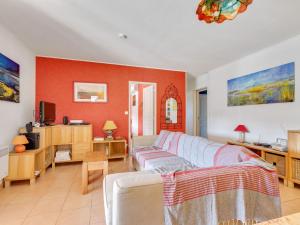 Villa Cozy Villa in Roquebrun with Private Pool  34460 Roquebrun Languedoc-Roussillon