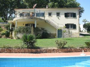 Villa Cozy Villa with Private Swimming Pool  2500-043 Carreiros Région Centre