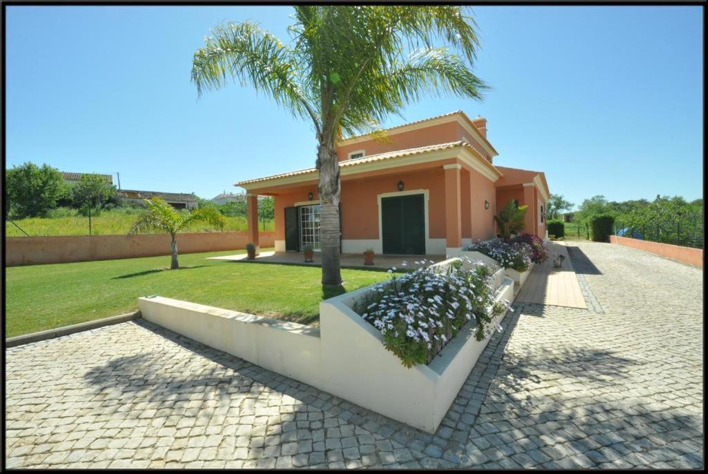 Villa Villa das Maçãs Estrada dos Brejos Casa das Maças, Cx. Postal 745Y, 8200-317 Albufeira