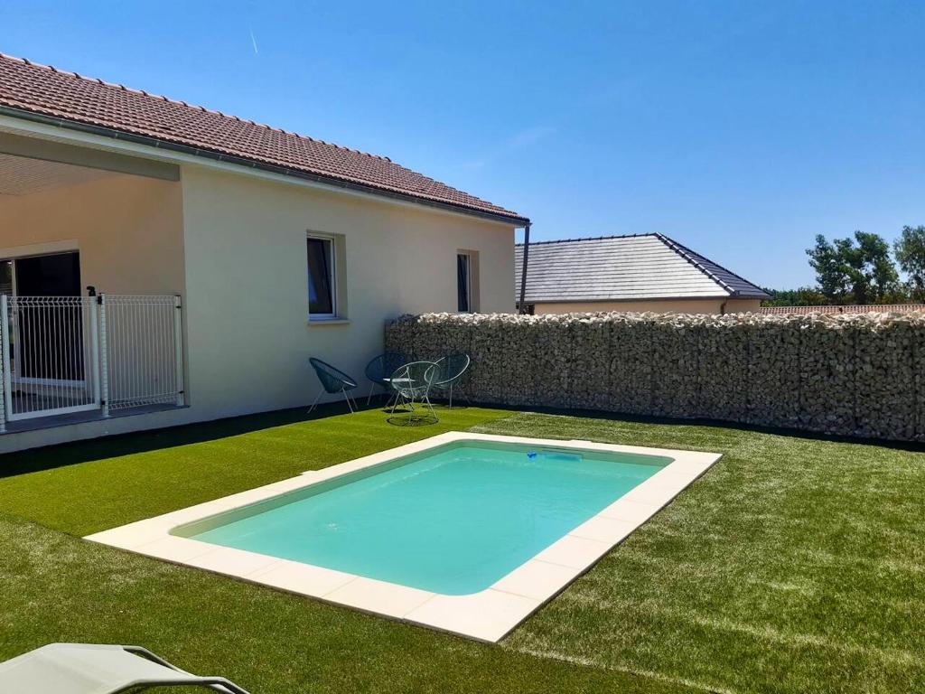 Villa Villa de 2 chambres avec piscine privee jardin amenage et wifi a Martel La Croix Rempart, Martel, France, 46600 Martel