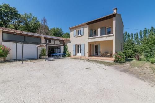 Villa Villa de 3 chambres avec piscine privee jacuzzi et jardin amenage a Oppede 315 Chemin de la Couroussouve Oppède