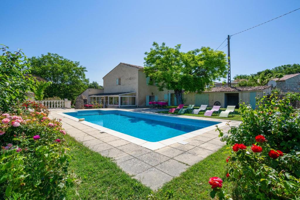 Villa Villa de 3 chambres avec piscine privee jardin amenage et wifi a La Tour d'Aigues 90 Chemin des Bouisses Vaucluse, Provence-Alpes-Côte d'Azur, 84240 La Tour-dʼAigues