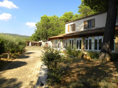 Villa Villa de 3 chambres avec piscine privee jardin clos et wifi a Lioux Le Parrotier Les Vallons Lioux