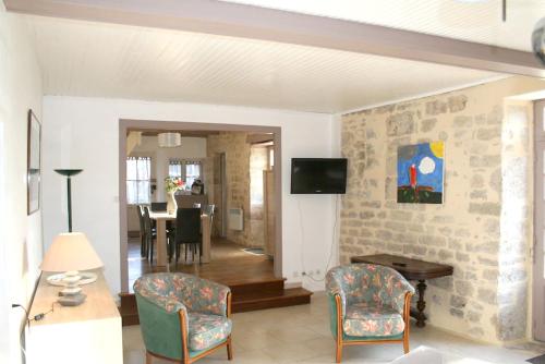 Villa de 3 chambres avec piscine privee jardin clos et wifi a Montfaucon Montfaucon france