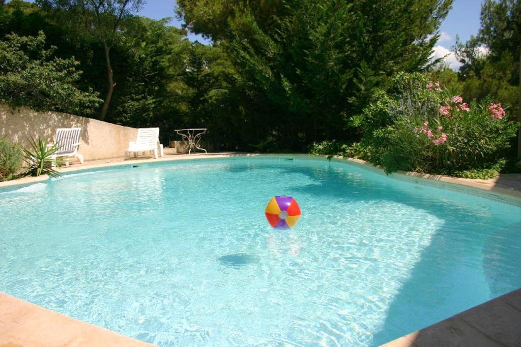 Villa Villa de 4 chambres avec vue sur la mer piscine privee et jardin amenage a Hyeres a 2 km de la plage 18 Allée des Colombes, 83400 Hyères