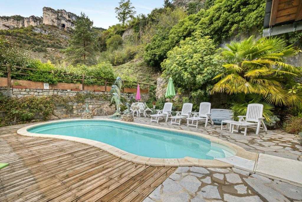 Villa Villa de 4 chambres avec vue sur le lac piscine privee et jardin amenage a Saint Pierre des Tripiers Lieu dit la Caze, 48150 Saint-Pierre-des-Tripiers