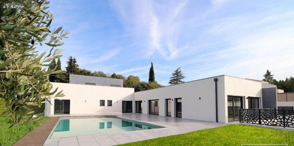 Villa VILLA DE 480 M² POUR DES VACANCES DE REVES 1 Chemin du Poujoulas, 34230 Saint-Pons-de-Mauchiens