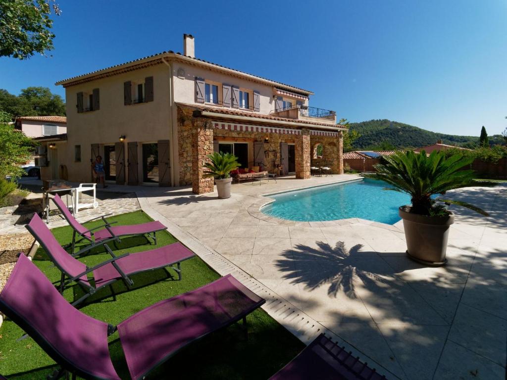 Villa Villa de charme avec piscine chauffée, Jacuzzi et Sauna 162 avenue de vidauban, 83460 Taradeau