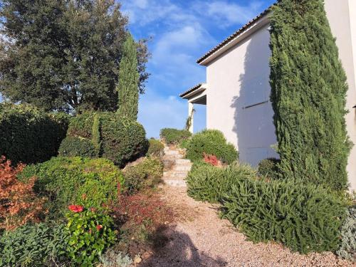 Villa Villa de charme avec piscine entre Ajaccio et Porticcio Valle di Bovi Eccica-Suarella