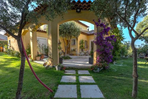 Villa de la Terre Blanche Sanary-sur-Mer france