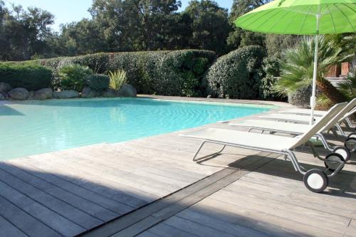 Villa de standing 14 personnes piscine plage 5min le paradis Sainte-Lucie-de-Porto-Vecchio france