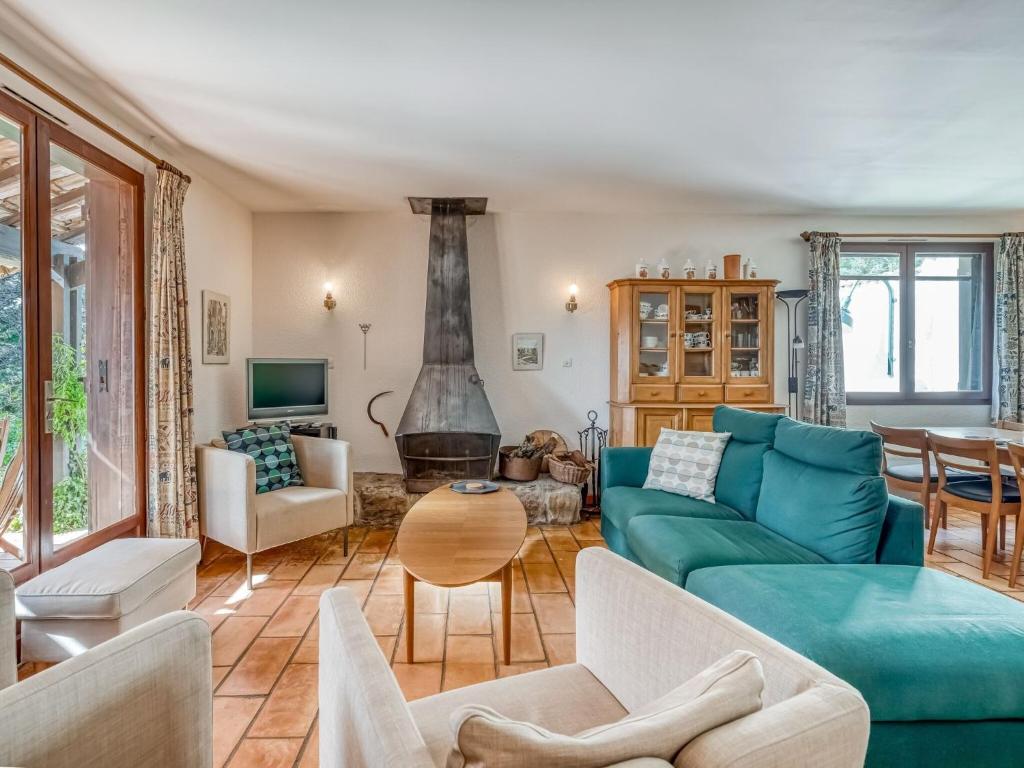 Delightful villa in Prades sur Vernazobre with Private Pool , 34360 Prades-sur-Vernazobre