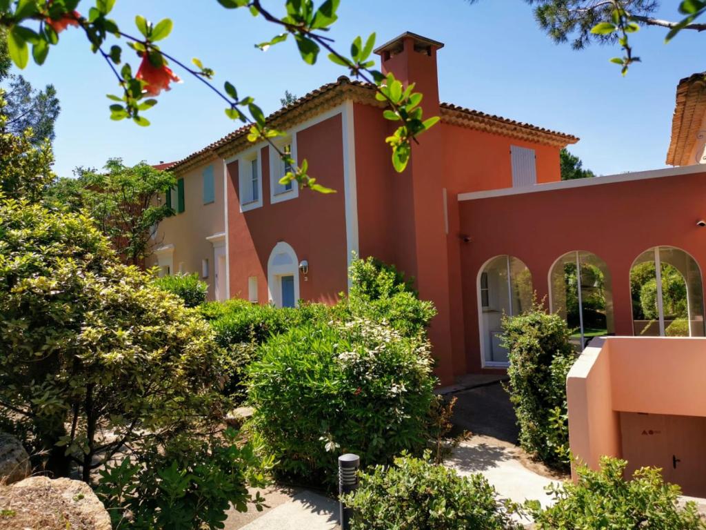 Maison de vacances villa Dolce Domaine les restanques 1113 route de bardasse, 83310 Grimaud