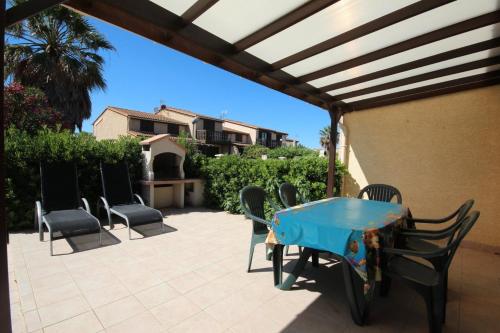 Domaine de vacances à 600m de la plage animations piscines en supplément belle villa climatisée 3 chambres 6 couchages WIFI LRPDSK3