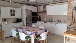 Domaine de vacances à 600m de la plage, belle villa climatisée 3 chambres, 5 couchages terrasse WIFI, accès payant pour les animations et piscines LRPDSE3