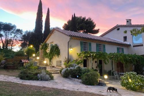 Domaine des Encourdoules villa luxueuse et raffinée sur un hectare face à la mer