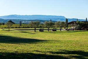 Villa Domaine Saint Médard en Provence 1132 Route d'Ansouis 84240 Martialis -1