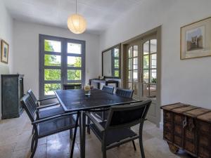 Double cottages dans parc château - piscine privée - 14 pers