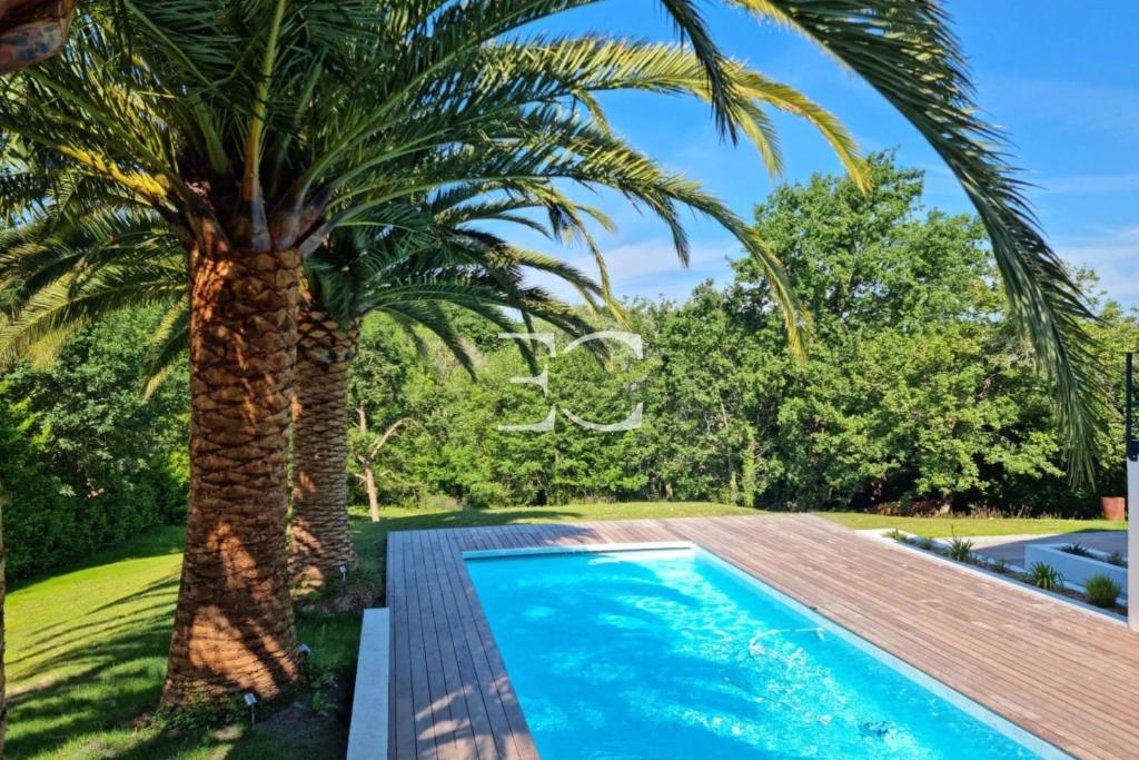 Villa Easy Clés- Basque House with pool 4456 Route Départementale 755 43.401261, -1.527116 64200 Arcangues