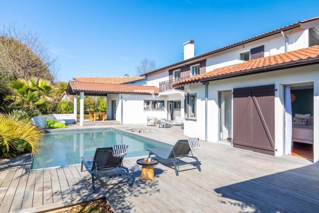 Easy Clés- Lovely Villa with Heated Pool 10 Chemin de Teilleria 21 Hatzen Bidea (non reconnue), 64200 Arcangues
