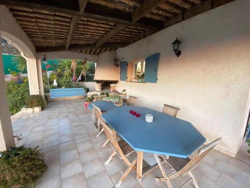 Villa Eden 8 pers piscine vue panoramique mer Cantaron france