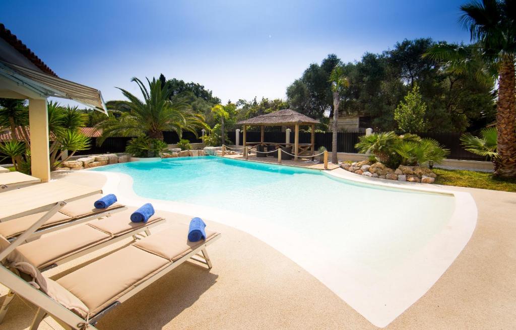 EL PARADISIO Splendid 5 STARS Villa atypical in Antibes with overflowing swiming pool 252 Chemin Marius et François Spagnon, 06600 Antibes
