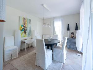 Elegant villa in Les M es with garden