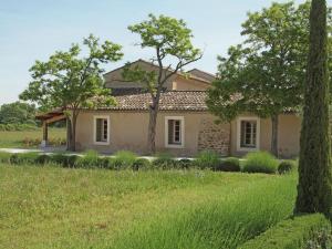 Villa Enticing Villa With Private Swimming Pool in Opp de  84580 Oppède Provence-Alpes-Côte d\'Azur