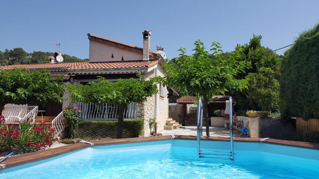 Villa entre mer et verdon 275 chemin des faÏsses 83300 Draguignan