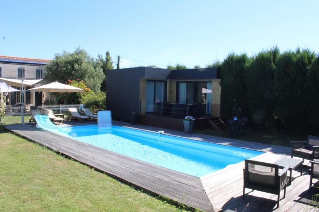 Villa Entre Piscine et Mer 11 Rue Napoléon 17430 Tonnay-Charente