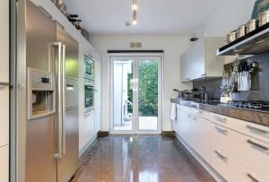 Estoril Garden Villa - 4Bedroom private pool - CheckinHome