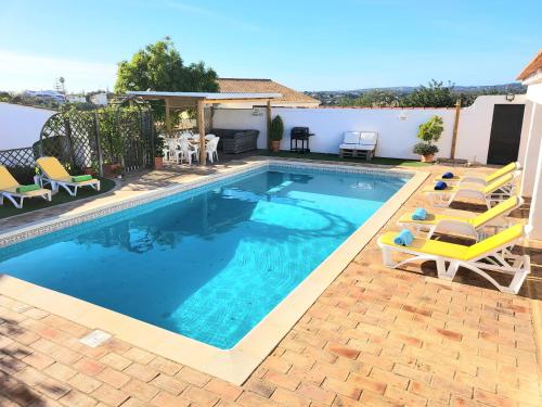 Villa Estrelícia - Pool - Free wi-fi - New in Booking Loulé portugal