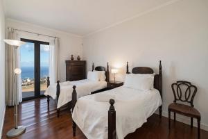 Exquisite Madeira Villa Villa Funchal Luz 5 Bedroom Heated Pool Sea Views Games Room Fu