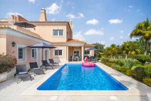 Extraordinary Villa on an elevated position in Quinta do Lago