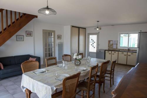 Maison de vacances Villa familiale a Saint Hilaire de Riez des lys, 20 Plage-des-Demoiselles