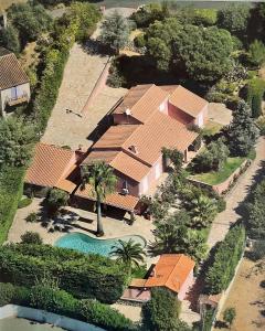 Fantastic pool villa 900m to the beach; with extravagant big garden